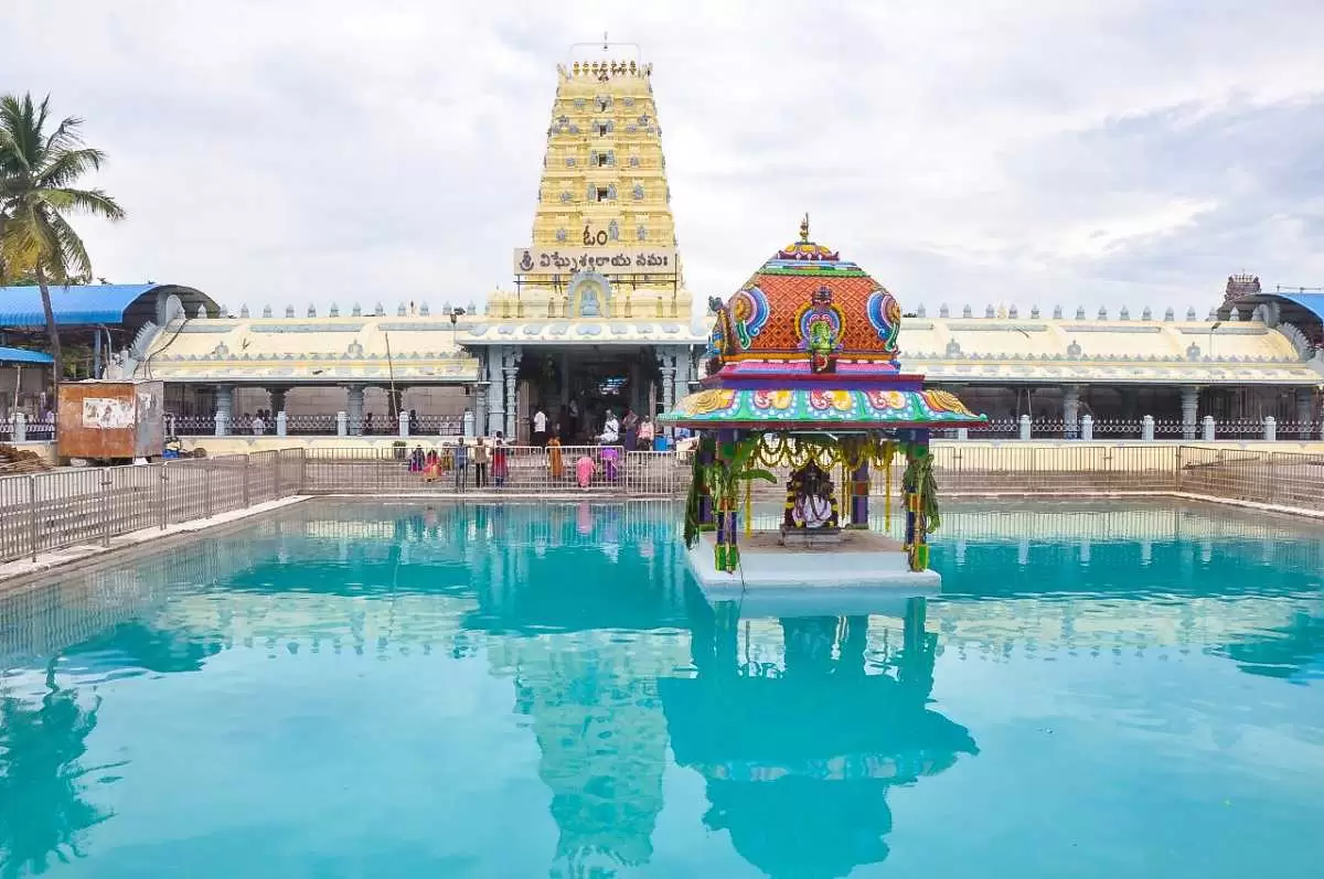 कनिपकम विनायक मंदिर — Temples