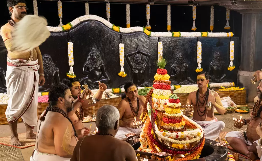 काशी विश्वनाथ मंदिर में सप्तर्षि आरती का महत्व — Hinduism