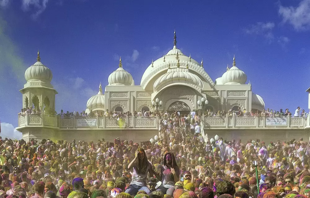 ट्रंप टैरिफ का प्रभाव: हिंदुओं, हिंदू धर्म और मंदिरों पर असर — Hinduism