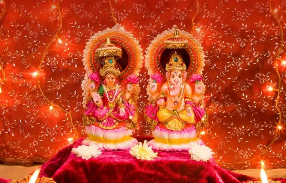 यूके में धनतेरस 2026 ऑफ़र: ब्रिटिश हिंदुओं के लिए खरीदारी और उत्सव की संपूर्ण मार्गदर्शिका