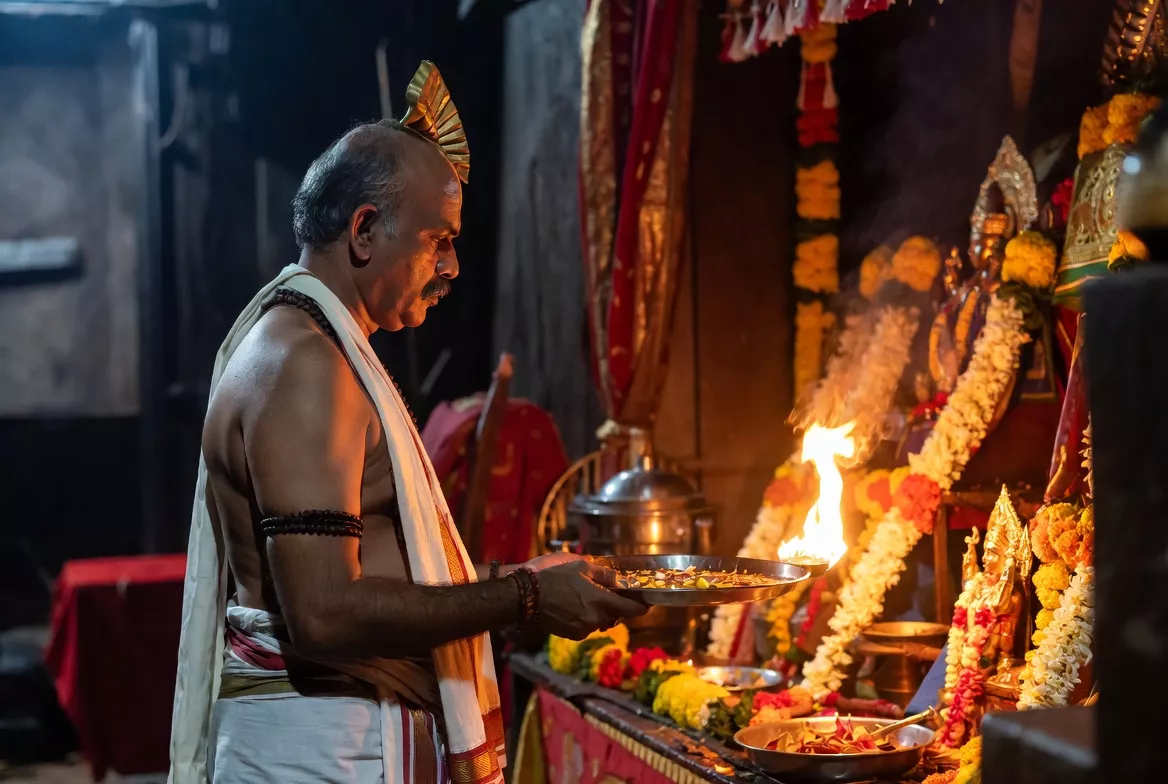 दीपावली 2026: लक्ष्मी पूजा की तिथि, विधि और मंत्र — Festivals