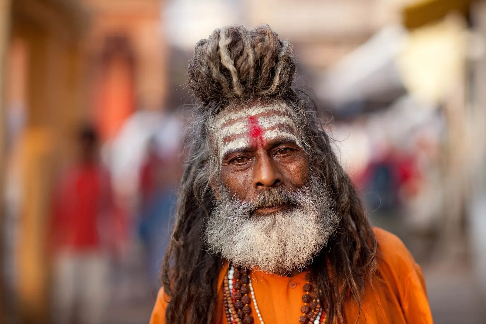 तिलक के प्रकार और उनका अर्थ: वैष्णव नामम, शैव त्रिपुंड्र, शाक्त कुमकुम, बिंदी और सिंदूर — Hinduism