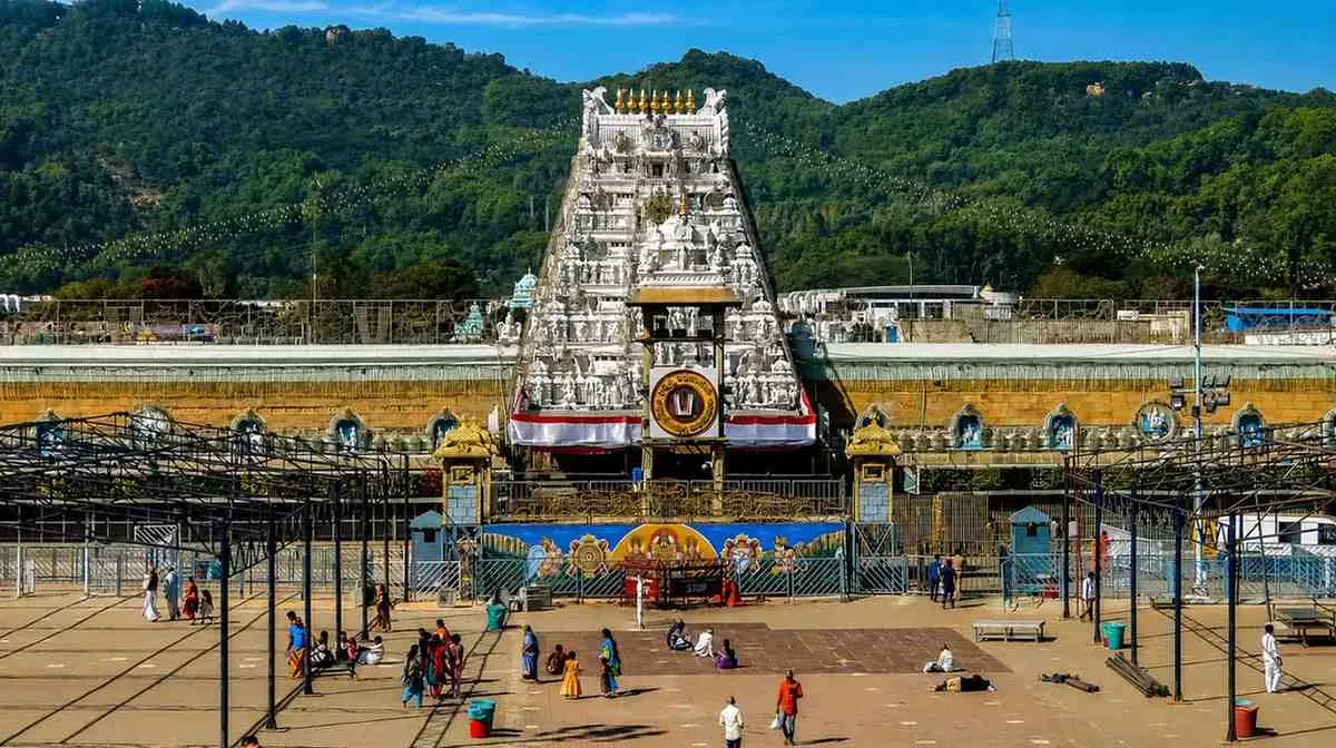 तिरुमला और तिरुपति कैलेंडर नवंबर 2026: दीपावली आस्थानम, पुष्प यागम, कैशिक द्वादशी और दर्शन — Festivals